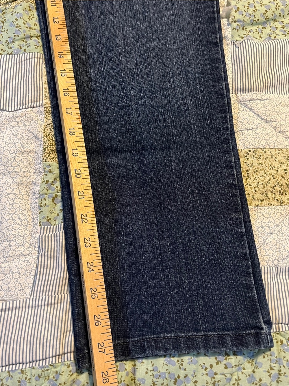 Gloria Vanderbilt Amanda Bootcut Jeans 14 Missy Short MidRise - Picture 7 of 9